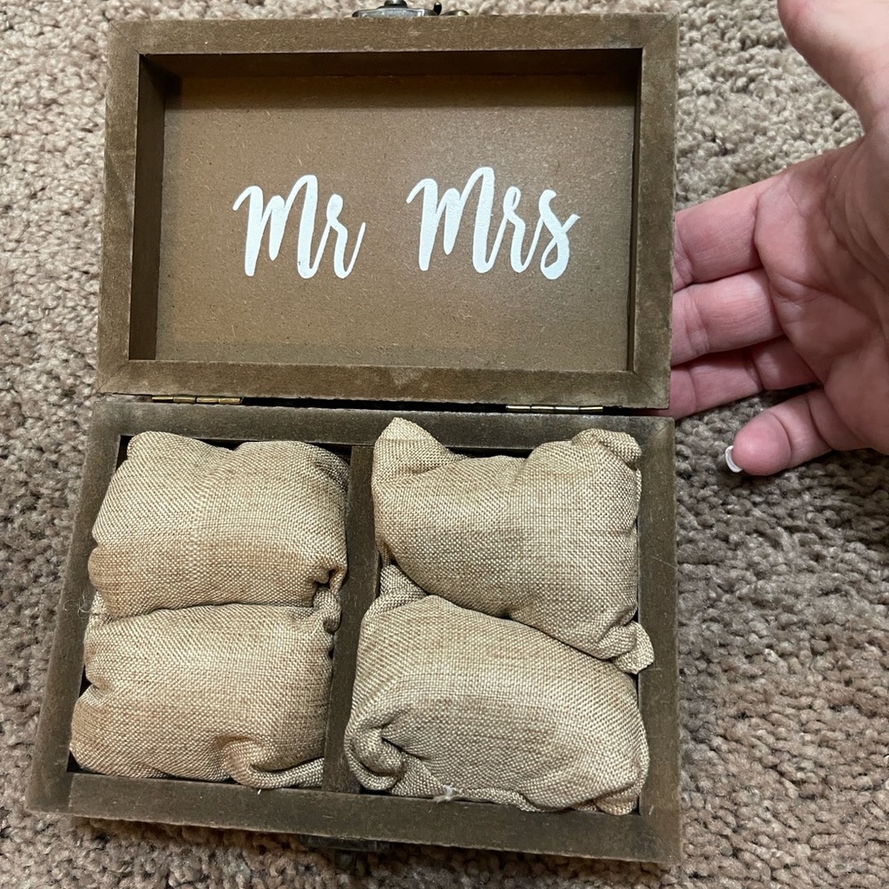 Ring box
